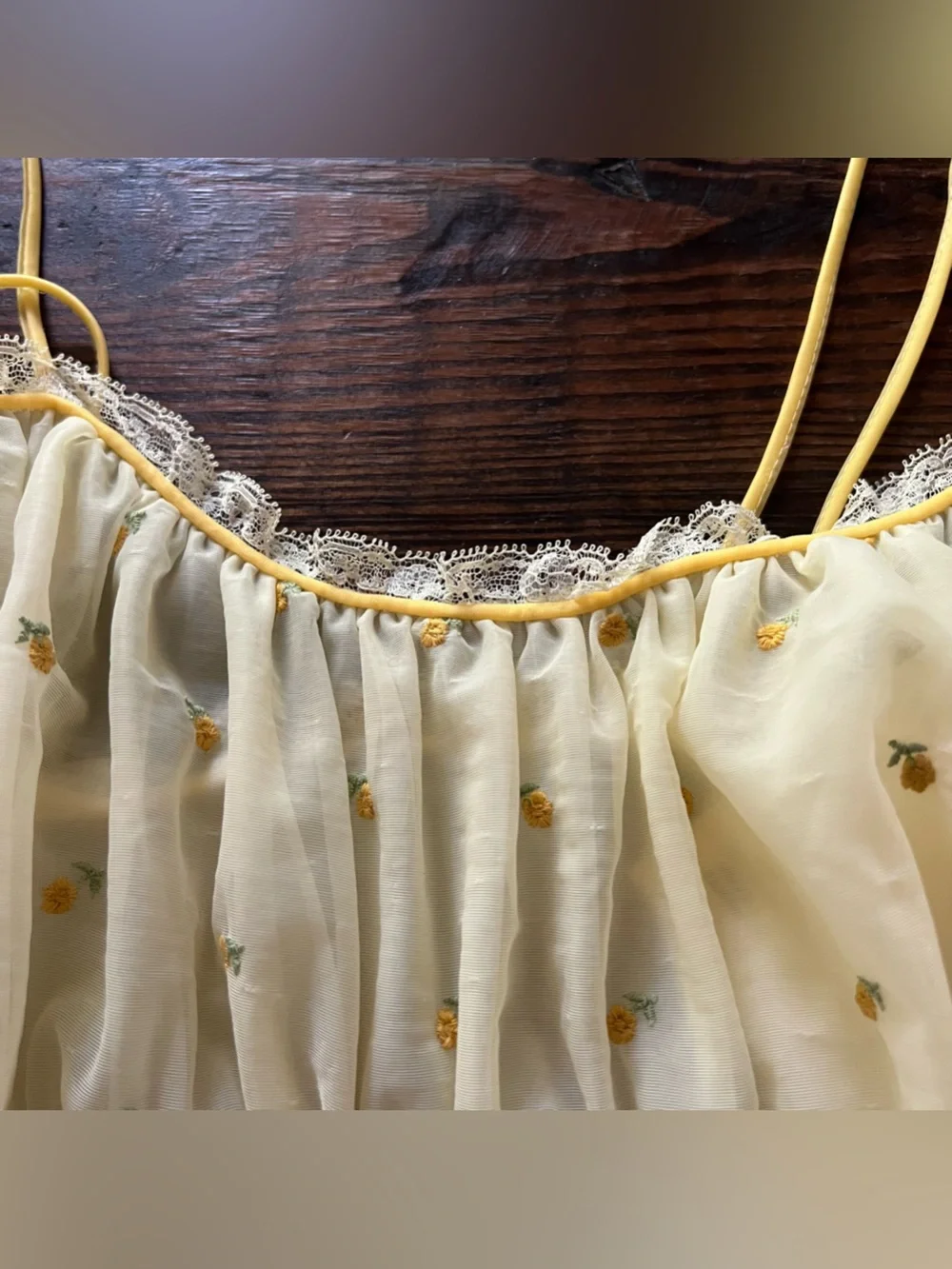 Vintage Womens Sheer Pale Yellow Flowers Spaghetti Strap Nightgown Nightie Lace - Picture 10 of 16